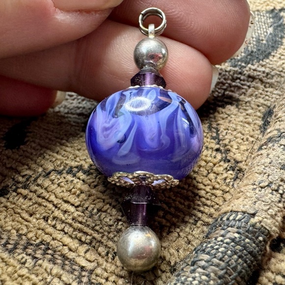 Handcrafted Murano Bead Pendant. - Picture 6 of 7
